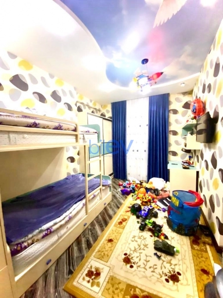 Aylıq Kirayə 3 otaqlı Yeni Tikili bina evi  135m², Bakı