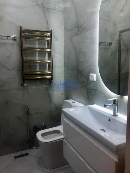 Aylıq Kirayə 2 otaqlı Yeni Tikili bina evi  70m², Bakı