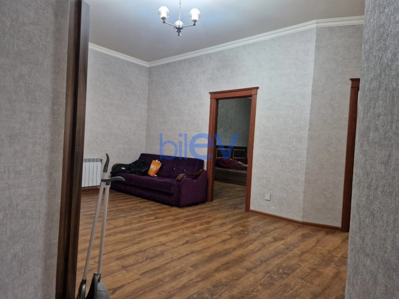 Aylıq Kirayə 3 otaqlı Yeni Tikili bina evi  130m², Bakı