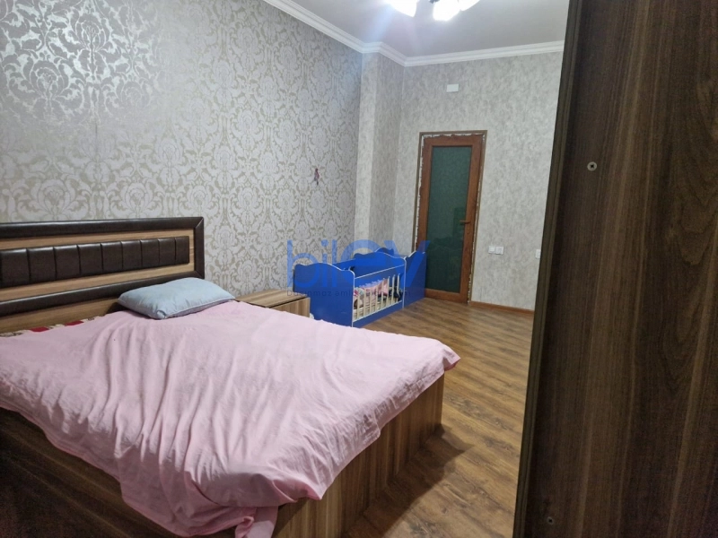 Aylıq Kirayə 3 otaqlı Yeni Tikili bina evi  130m², Bakı