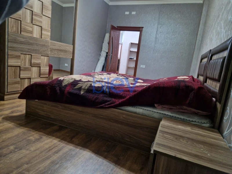 Aylıq Kirayə 3 otaqlı Yeni Tikili bina evi  130m², Bakı