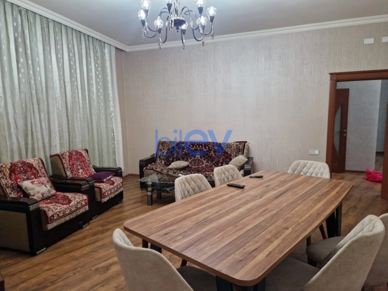 Aylıq Kirayə 3 otaqlı Yeni Tikili bina evi  130m², Bakı