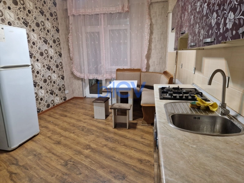 Aylıq Kirayə 3 otaqlı Yeni Tikili bina evi  130m², Bakı