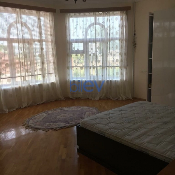 Günlük Kirayə 5 otaqlı Bağ evi  10000m², Bakı