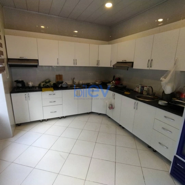 Günlük Kirayə 5 otaqlı Bağ evi  10000m², Bakı