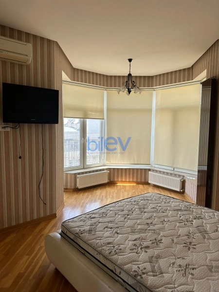 Aylıq Kirayə 3 otaqlı Yeni Tikili bina evi  120m², Bakı