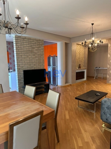 Aylıq Kirayə 3 otaqlı Yeni Tikili bina evi  120m², Bakı
