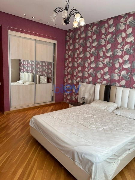 Aylıq Kirayə 3 otaqlı Yeni Tikili bina evi  120m², Bakı