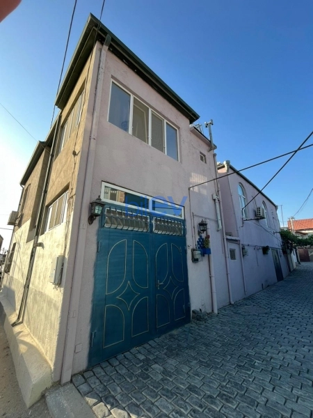 Satış 6 otaqlı Həyət evi  200m², Bakı