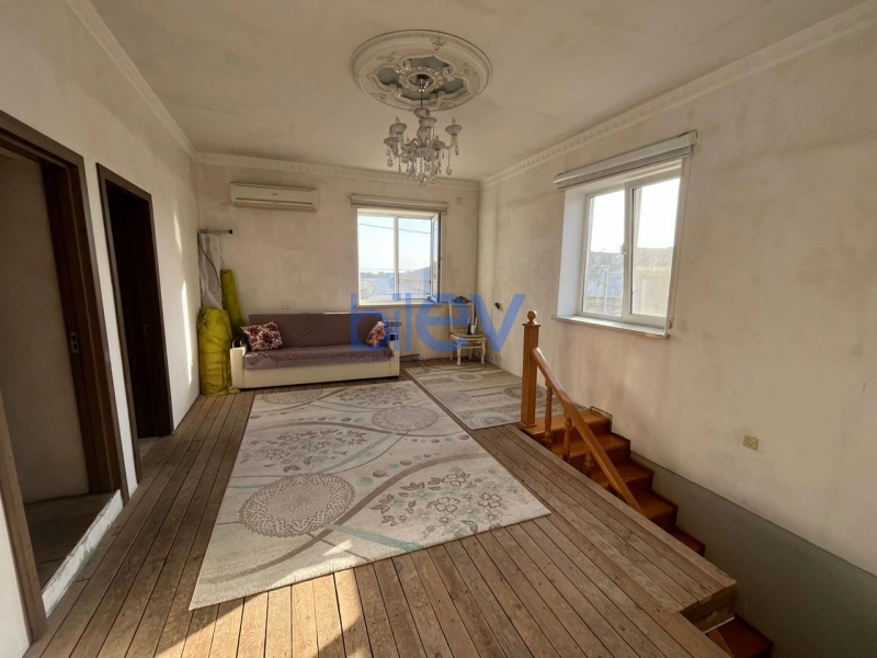 Satış 6 otaqlı Həyət evi  200m², Bakı