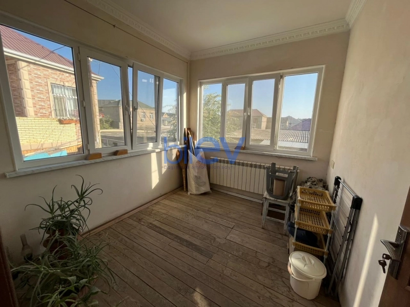 Satış 6 otaqlı Həyət evi  200m², Bakı