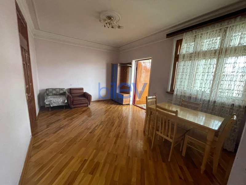 Aylıq Kirayə 4 otaqlı Həyət evi  100m², Bakı