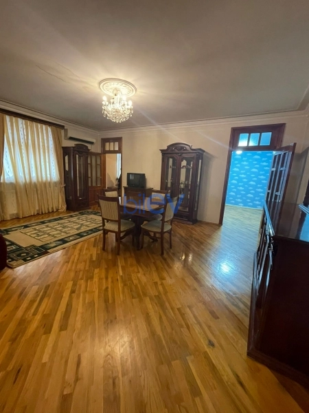 Aylıq Kirayə 4 otaqlı Həyət evi  100m², Bakı