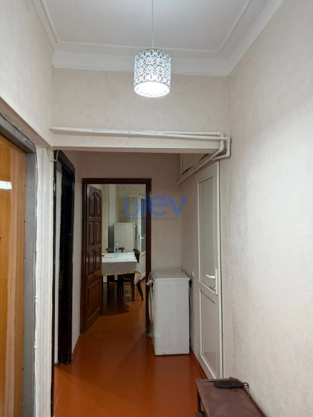 Aylıq Kirayə 2 otaqlı Köhnə Tikili bina evi  67m², Bakı