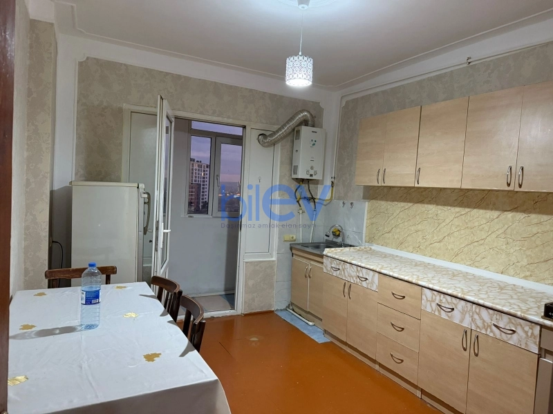 Aylıq Kirayə 2 otaqlı Köhnə Tikili bina evi  67m², Bakı