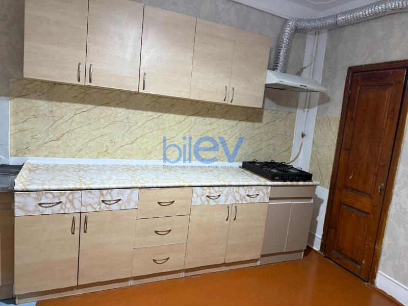 Aylıq Kirayə 2 otaqlı Köhnə Tikili bina evi  67m², Bakı