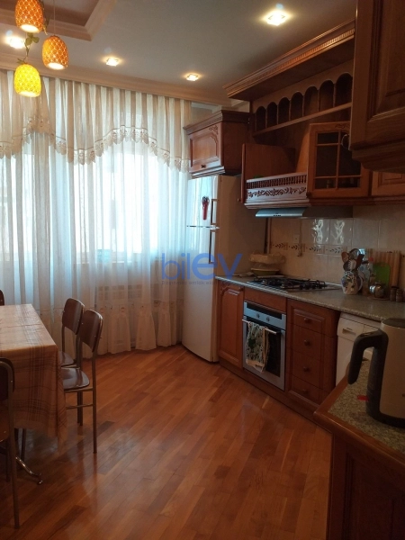 Aylıq Kirayə 2 otaqlı Yeni Tikili bina evi  76m², Bakı