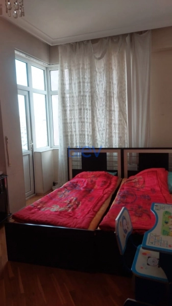 Aylıq Kirayə 3 otaqlı Yeni Tikili bina evi  100m², Bakı