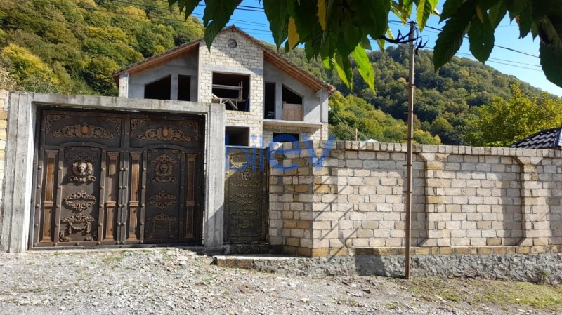 Satış 8 otaqlı Həyət evi  450m², Qəbələ