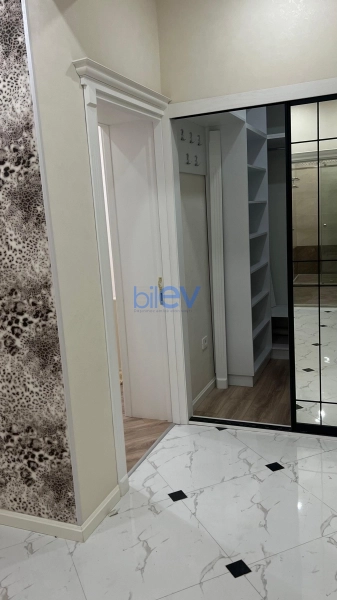 Aylıq Kirayə 2 otaqlı Yeni Tikili bina evi  82m², Bakı