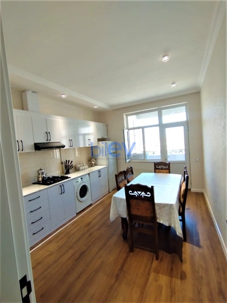 Aylıq Kirayə 2 otaqlı Yeni Tikili bina evi  82m², Bakı