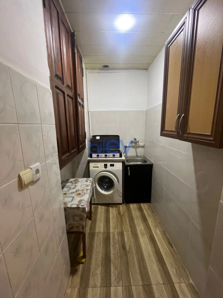 Aylıq Kirayə 4 otaqlı Köhnə Tikili bina evi  125m², Bakı