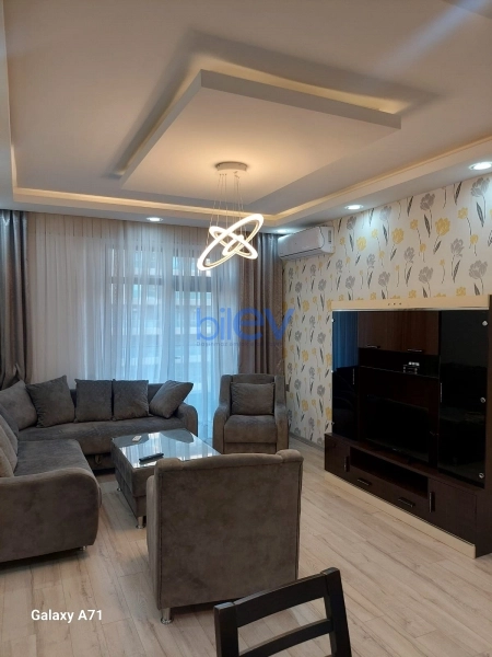 Aylıq Kirayə 3 otaqlı Yeni Tikili bina evi  98m², Bakı