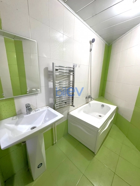 Aylıq Kirayə 2 otaqlı Köhnə Tikili bina evi  70m², Bakı