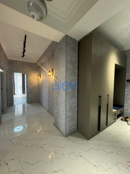 Aylıq Kirayə 3 otaqlı Yeni Tikili bina evi  115m², Bakı