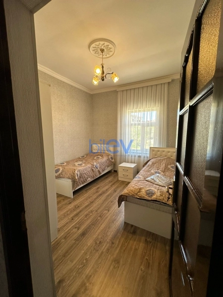Aylıq Kirayə 4 otaqlı Həyət evi  120m², Bakı