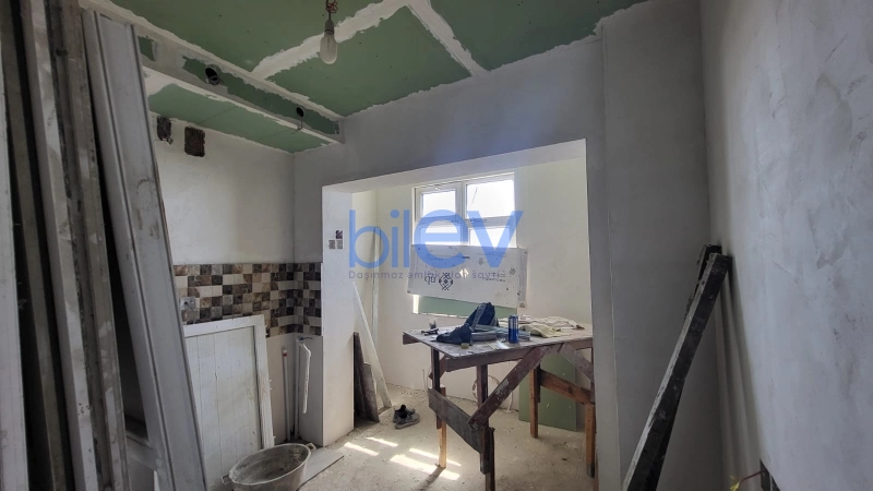 Satış 2 otaqlı Köhnə Tikili bina evi  63m², Bakı