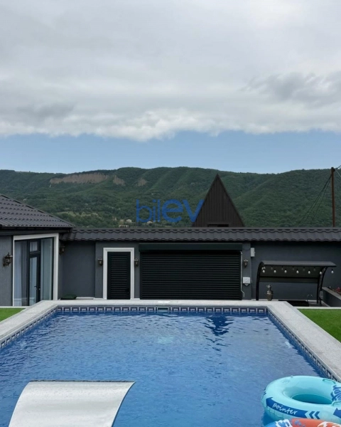 Günlük Kirayə 5 otaqlı Bağ evi  9000m², Quba