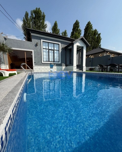 Günlük Kirayə 5 otaqlı Bağ evi  9000m², Quba