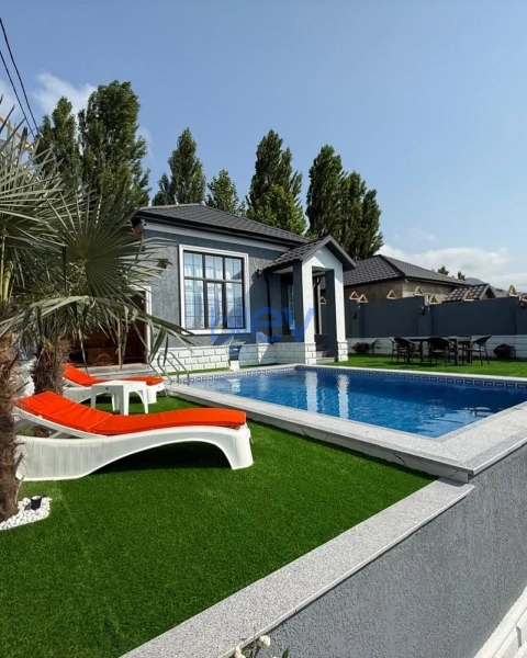 Günlük Kirayə 5 otaqlı Bağ evi  9000m², Quba