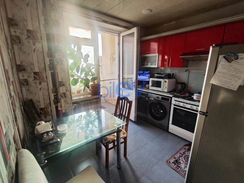 Satış 3 otaqlı Köhnə Tikili bina evi  67m², Bakı