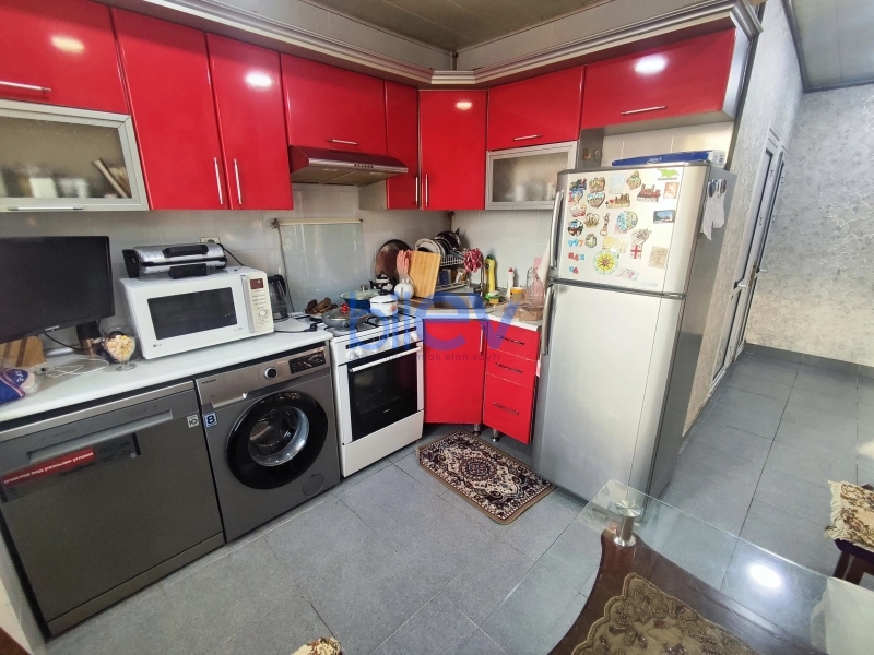 Satış 3 otaqlı Köhnə Tikili bina evi  67m², Bakı
