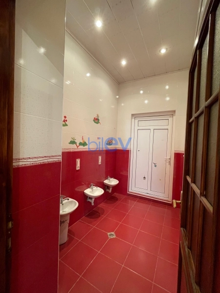 Satış 6 otaqlı Həyət evi  750m², Bakı