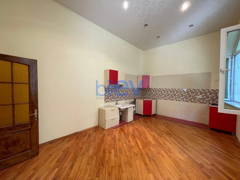 Satış 6 otaqlı Həyət evi  750m², Bakı
