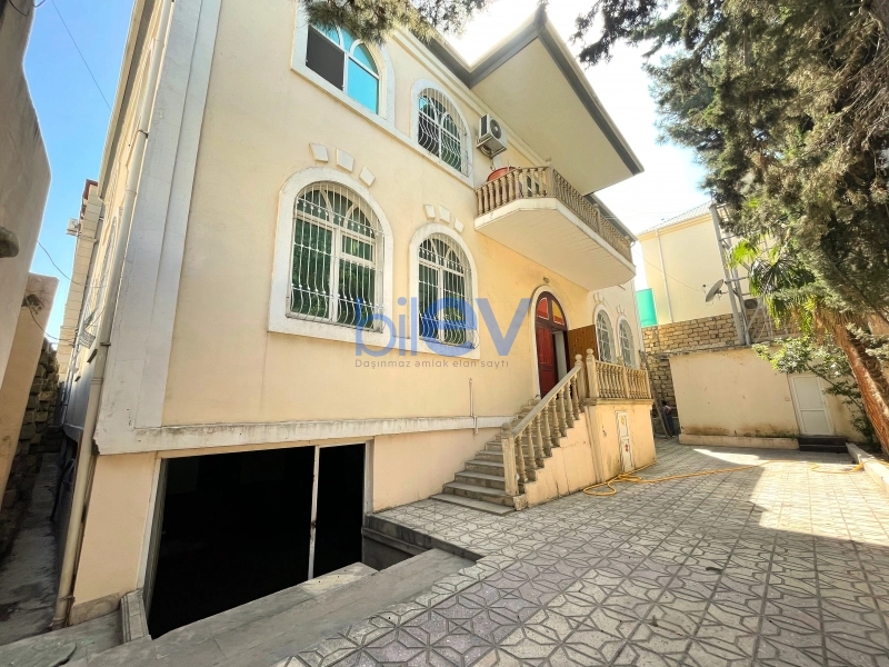 Satış 6 otaqlı Həyət evi  750m², Bakı