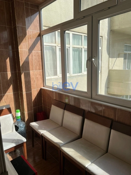 Aylıq Kirayə 3 otaqlı Köhnə Tikili bina evi  164m², Bakı
