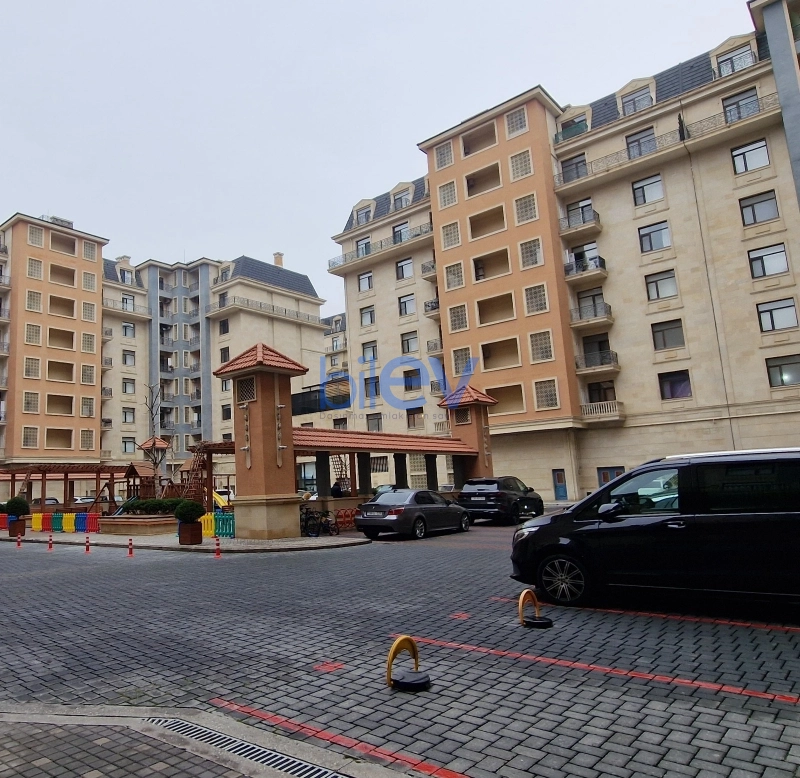 Aylıq Kirayə 3 otaqlı Yeni Tikili bina evi  128m², Bakı