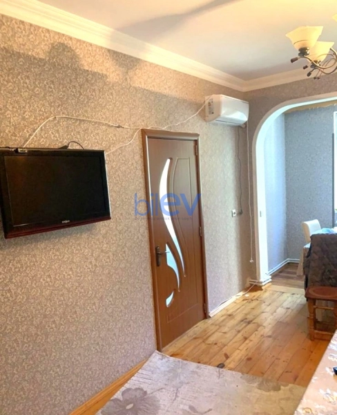Aylıq Kirayə 2 otaqlı Köhnə Tikili bina evi  55m², Bakı