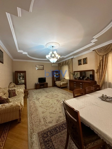 Aylıq Kirayə 8 otaqlı Həyət evi  305m², Bakı