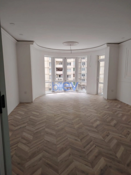 Satış 3 otaqlı Yeni Tikili bina evi  131m², Bakı