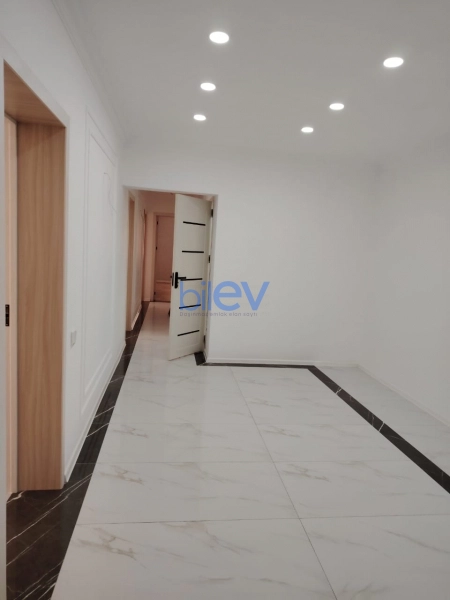Satış 3 otaqlı Yeni Tikili bina evi  131m², Bakı