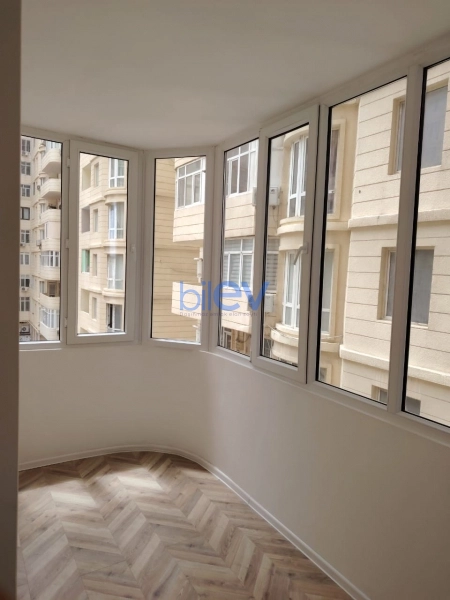 Satış 3 otaqlı Yeni Tikili bina evi  131m², Bakı