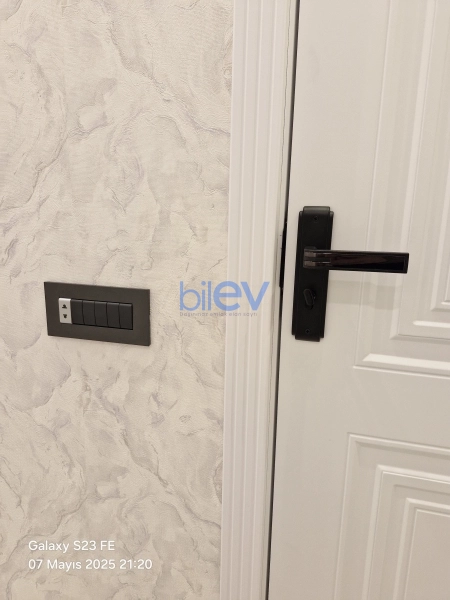 Satış 3 otaqlı Köhnə Tikili bina evi  80m², Bakı