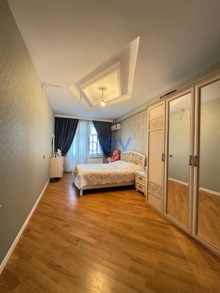 Satış 2 otaqlı Yeni Tikili bina evi  103m², Bakı