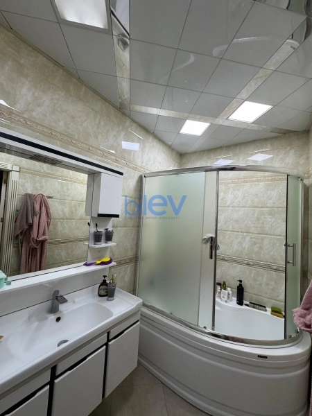 Satış 2 otaqlı Yeni Tikili bina evi  103m², Bakı