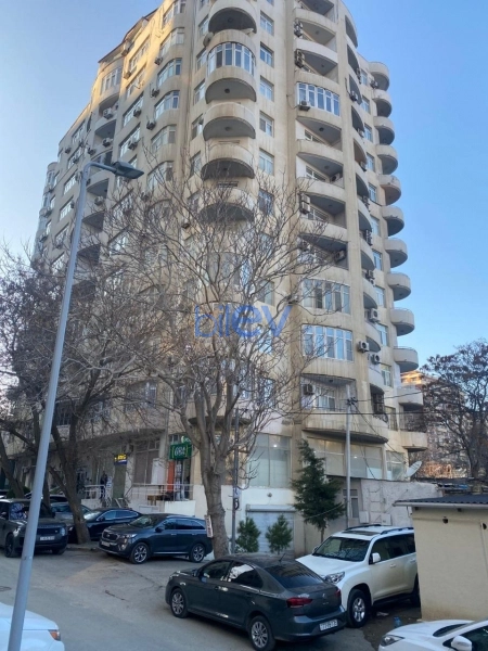 Satış 3 otaqlı Yeni Tikili bina evi  154m², Bakı